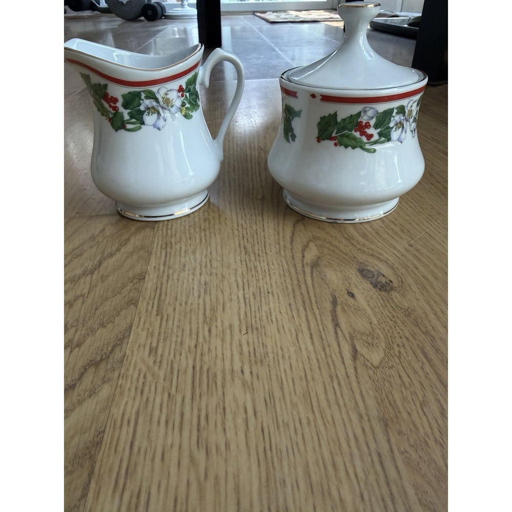 Lynn's Fine China Holly Wreath Christmas Creamer Pitcher & Sugar Bowl w/Lid  Set
